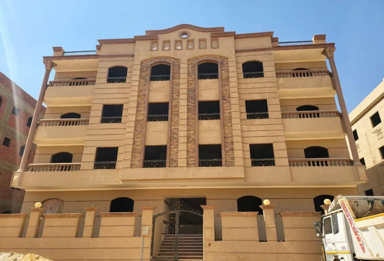 Sale in Al Andalus El Gedida: Golden Opportunity! Apt. Deposit EGP 1,815,000