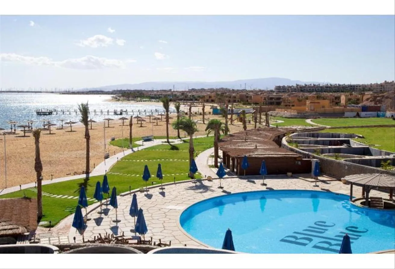 Sale in Blue Blue: Sea View Direct Chalet in Blue Blue + 50% discount