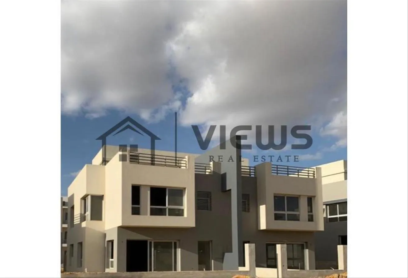 Sale in Hyde Park: Hot Price Town house fully finished prime location