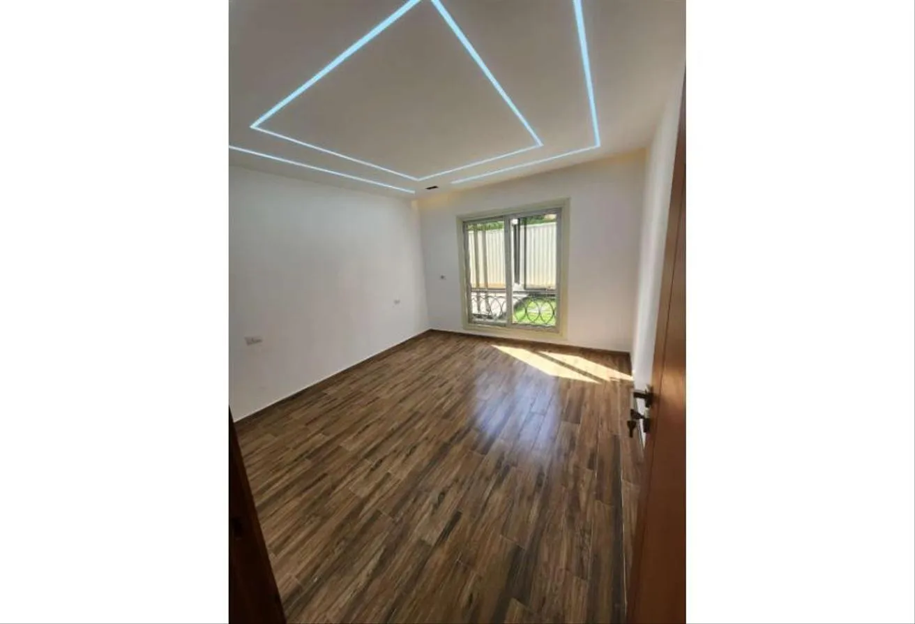 Gallery Image 12