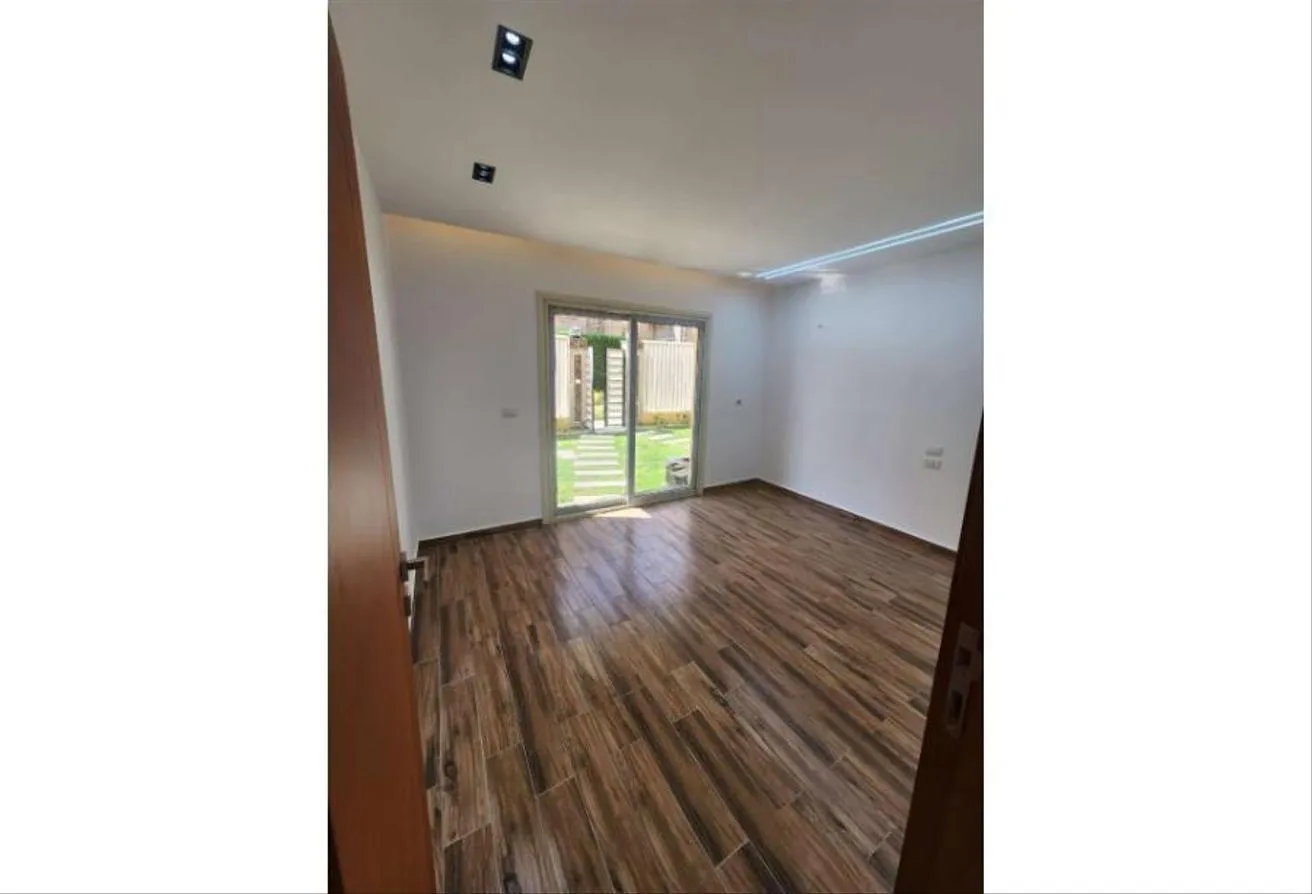 Gallery Image 13