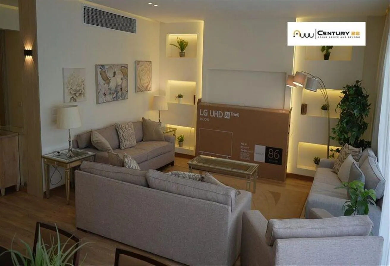 Rent in Lake View: Furnished penthouse with swimming pool for rent in