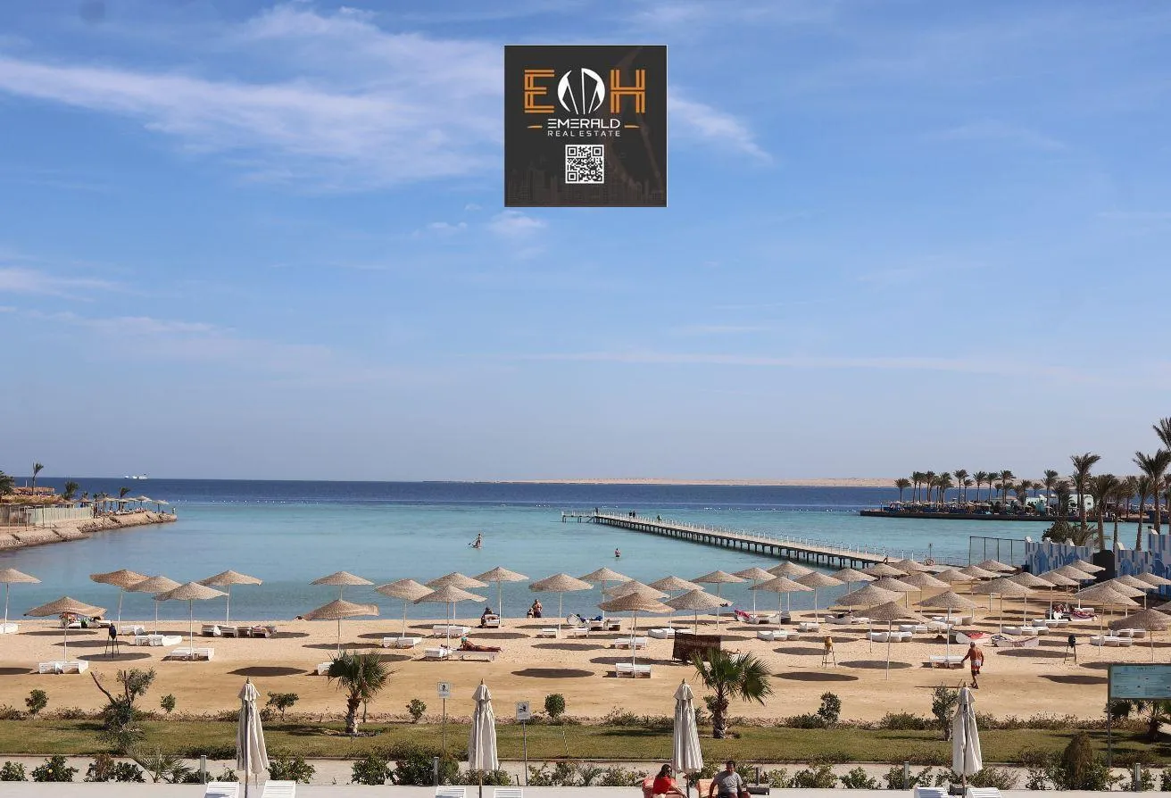 Sale in Arabia Area: Indulge in the Ultimate Seaside Living