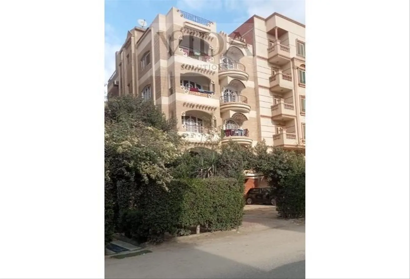 Sale in 2nd District: Fully finished building for sale in October