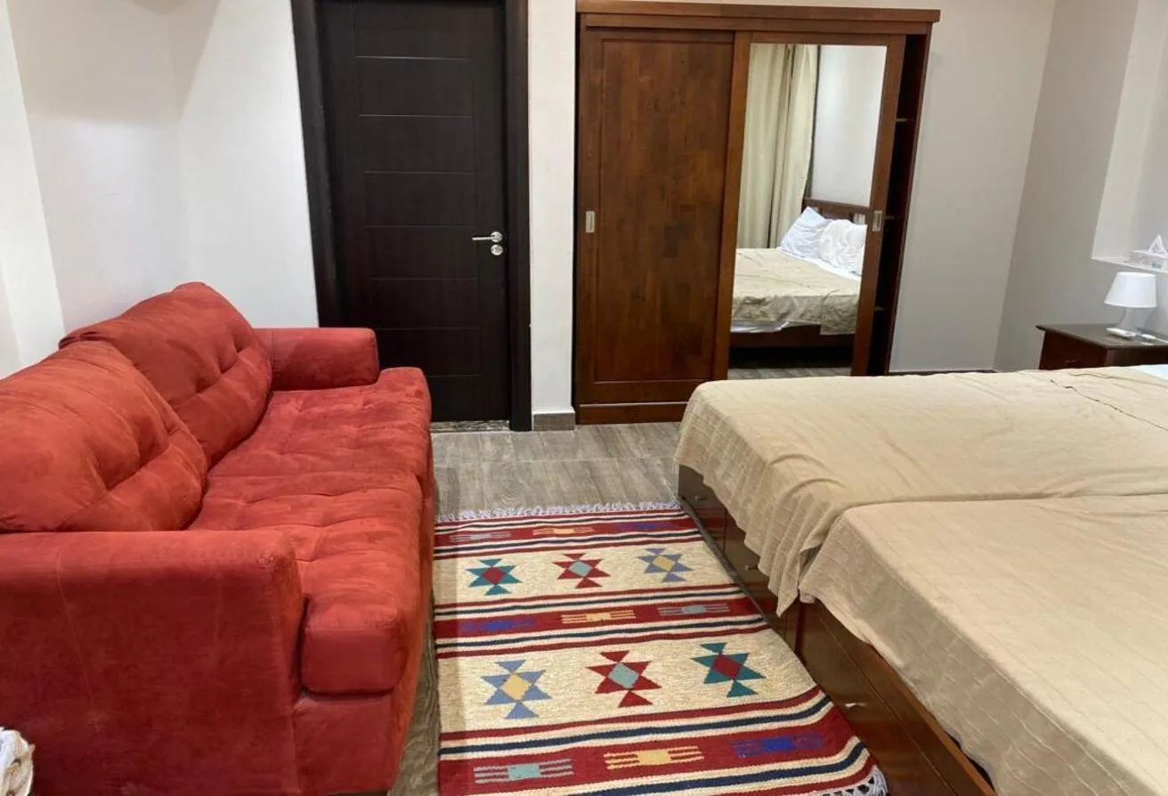 Gallery Image 12