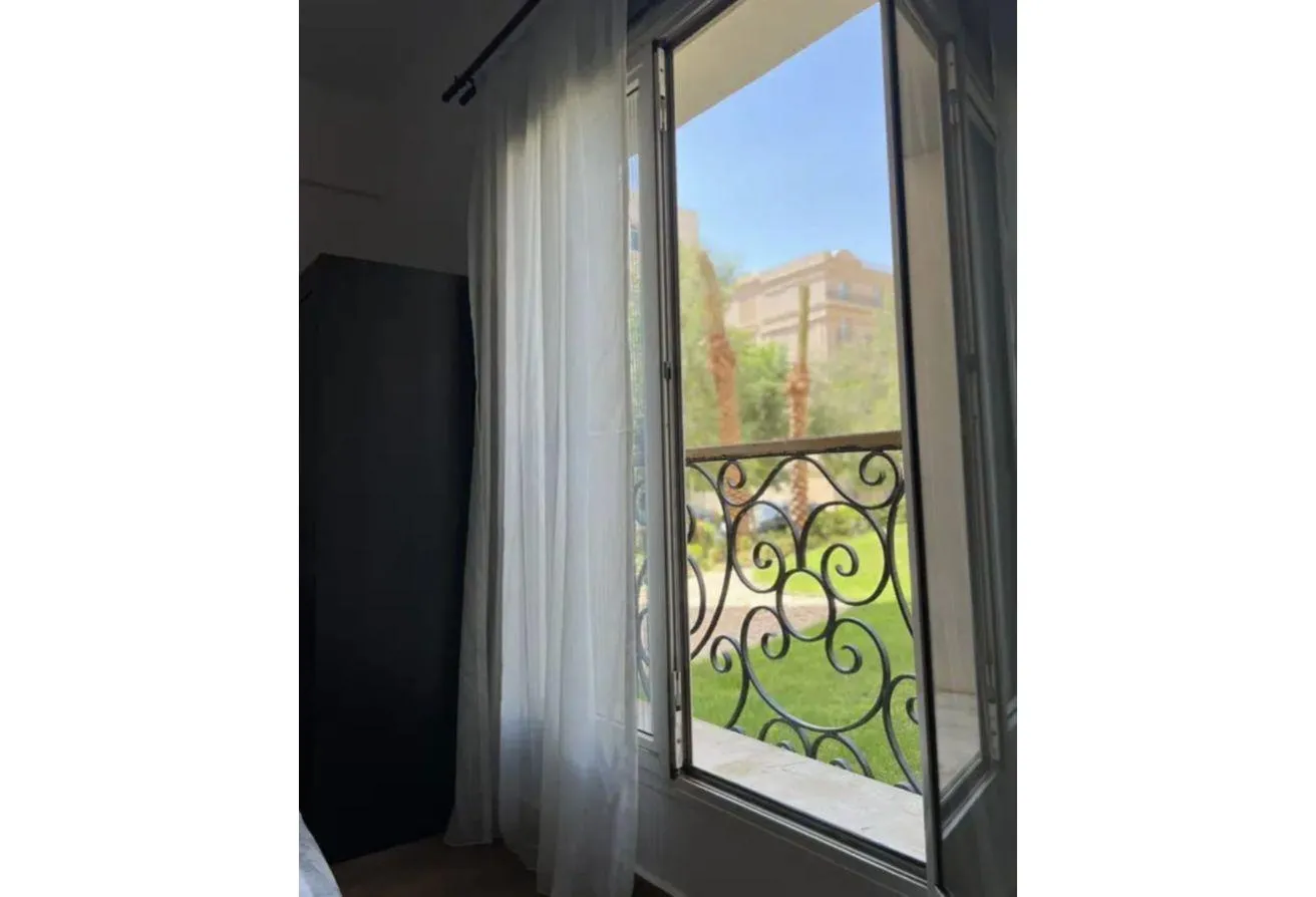 Rent in Hyde Park: Studio with garden fully furnished Hyde Park