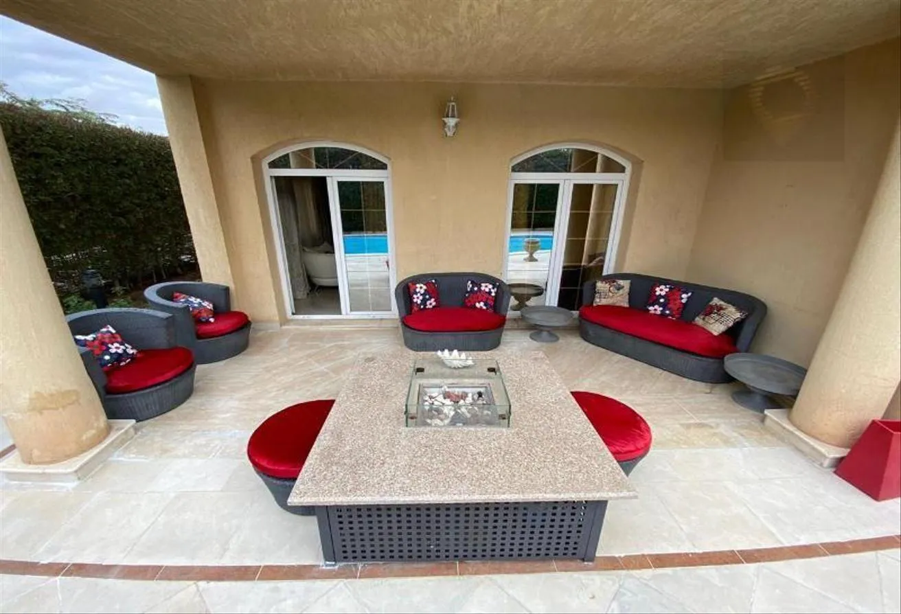 Rent in Madinaty: Furnished villa forent with swimming pool Madintay