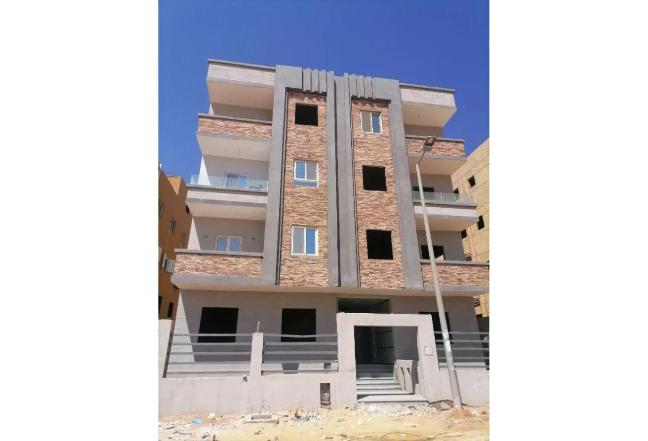 Sale in El Motamayez District: دوبلكس للبيع بالحي المتميز م.بدر من الشركة المالكة