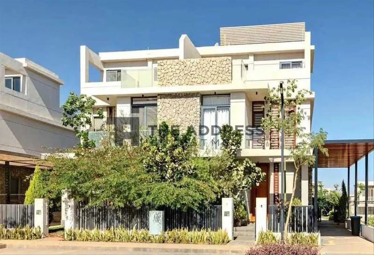 Sale in IL Bosco City: villa minutes to Madinaty installment 12years 5%DP