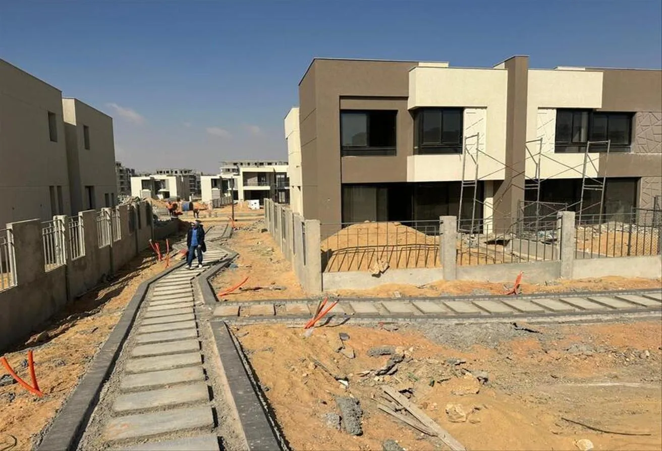 Sale in Badya Palm Hills: townhouse the old price and the nearest receipt ..