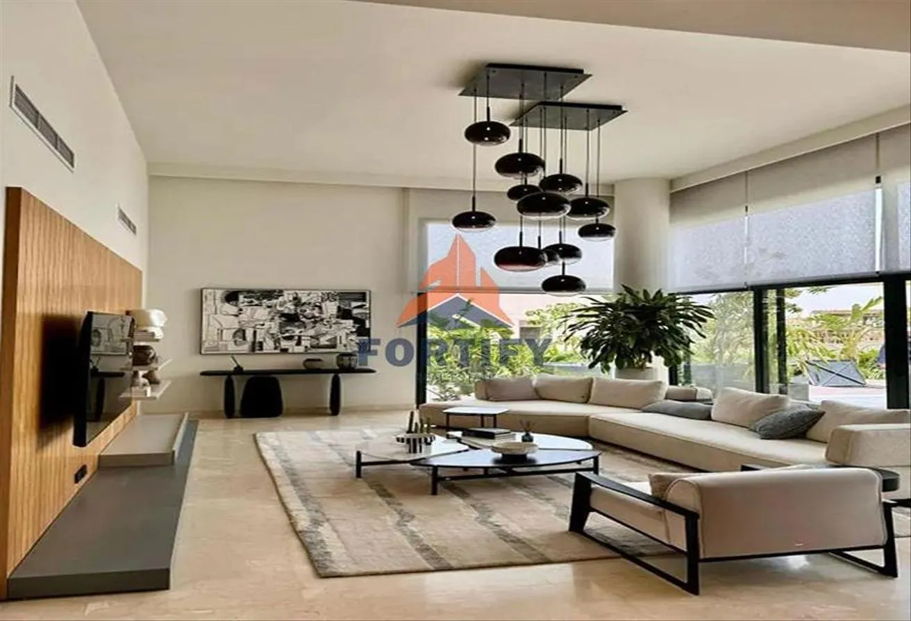البيع في ليك ويست: اقل فيلا للبيع في موقع مميز بالتقسيط استلام قريب 