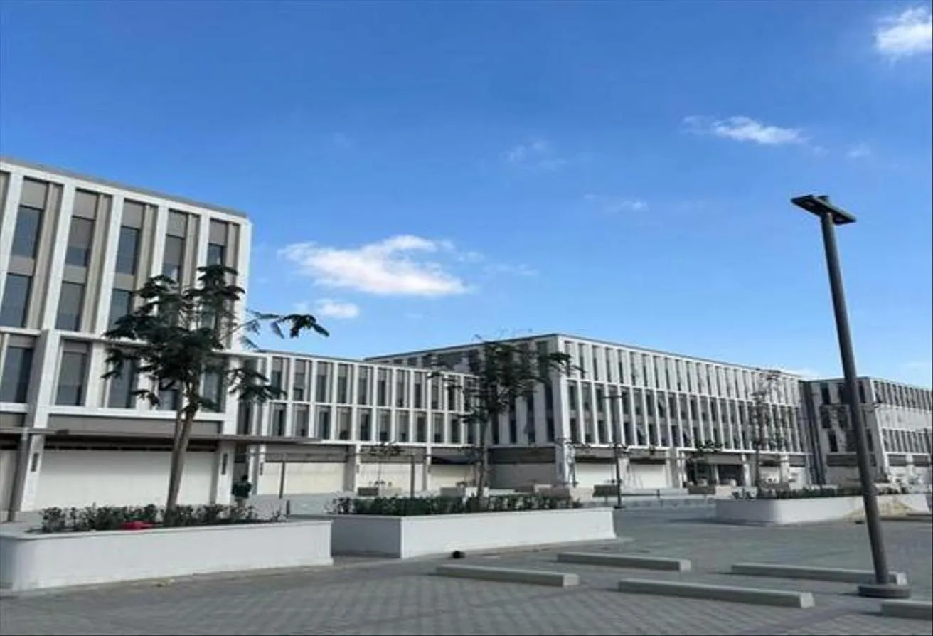 Sale in Mivida: office for sale 220m in my park mivida plaza view