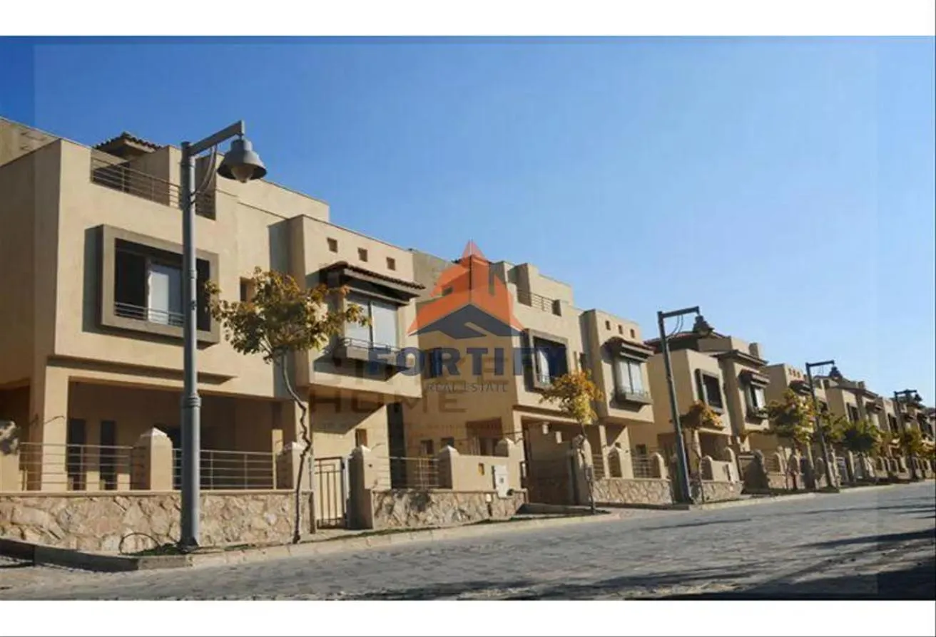 Sale in Palm Hills WoodVille: under market price town house in woodville