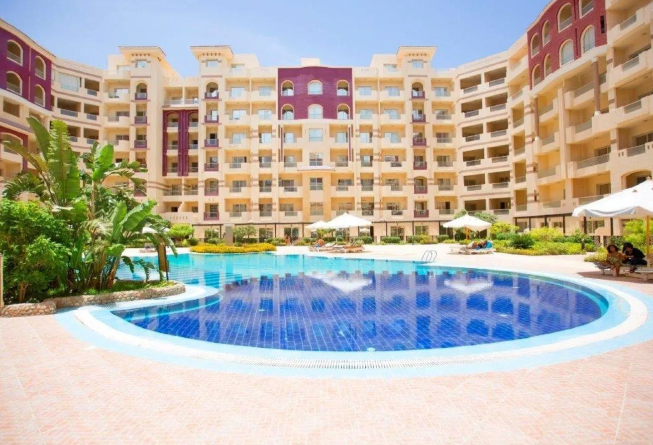Sale in Florenza Khamsin Resort: Pool View Studio 56 Sqm in Down Town at 50% D.P