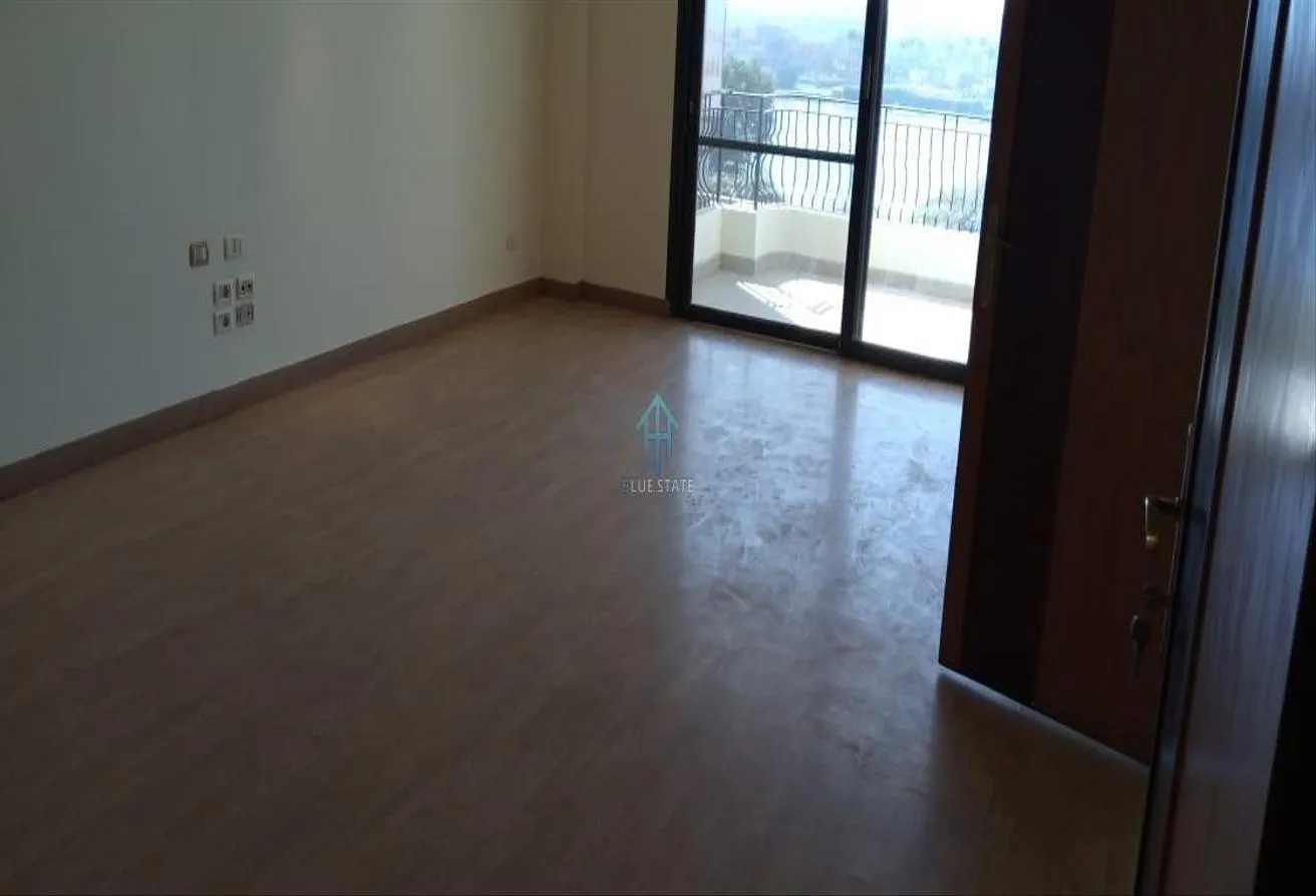 Rent in Maadi: مكتب للايجار لكبرى الشركات بكورنيش المعادى 1000 م