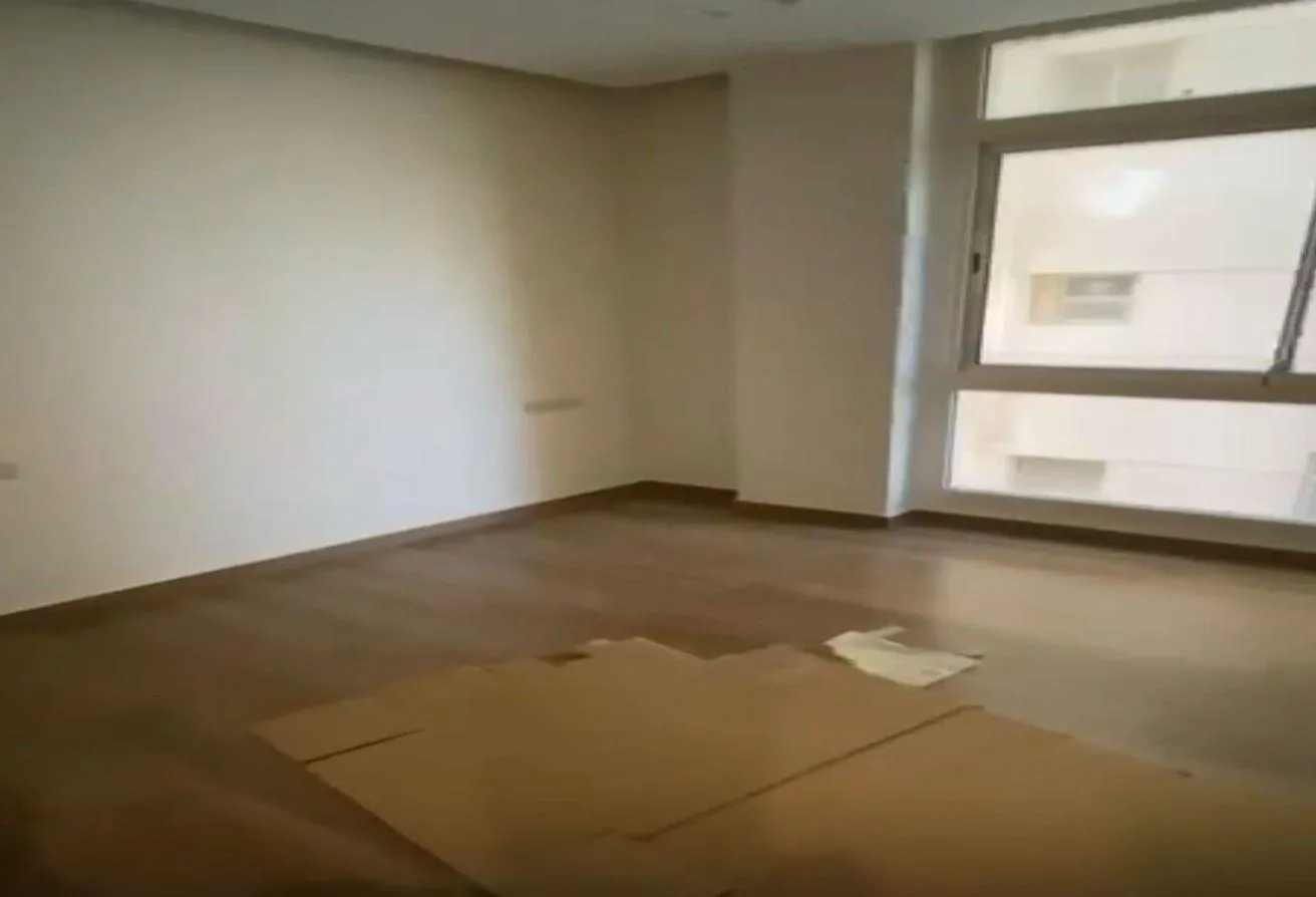 للايجار في تاج سيتي: Apartment for rent, fully finished, in Taj City 