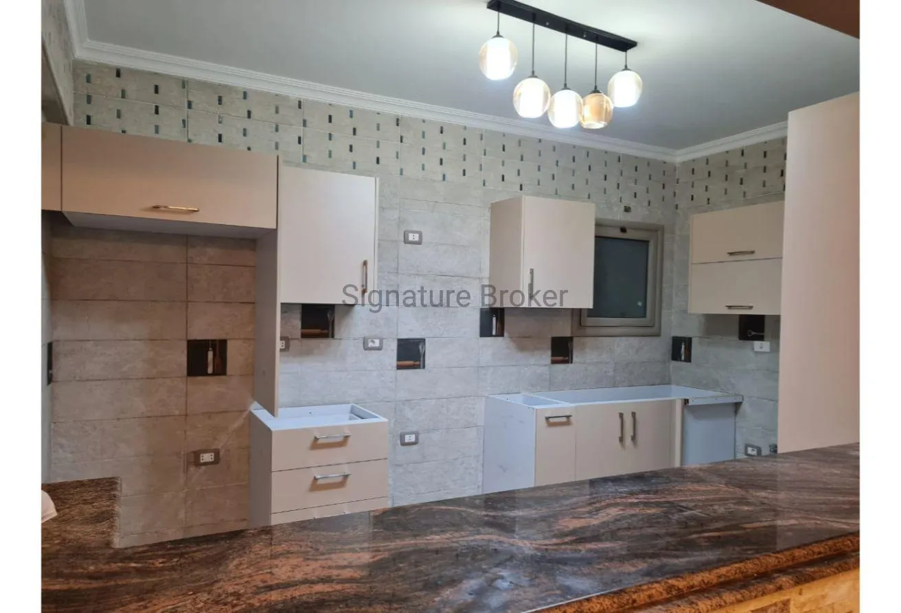 Sale in Galleria Moon Valley: Galleria Moon Valley for sale Semi Furnished