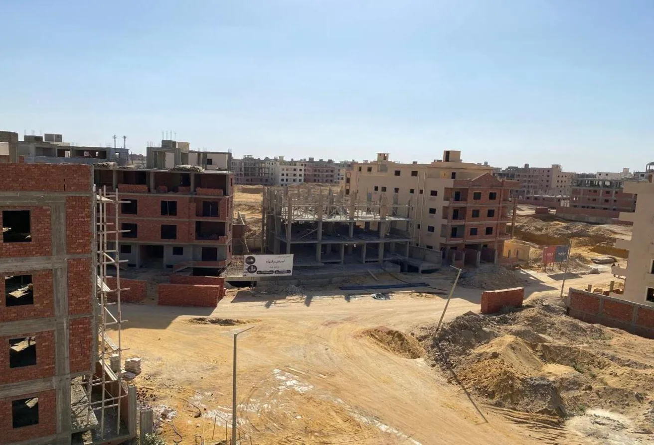 Sale in Beit Alwatan: للبيع اول نمرة على بيت الوطن الاساسي بغرب الجامعة
