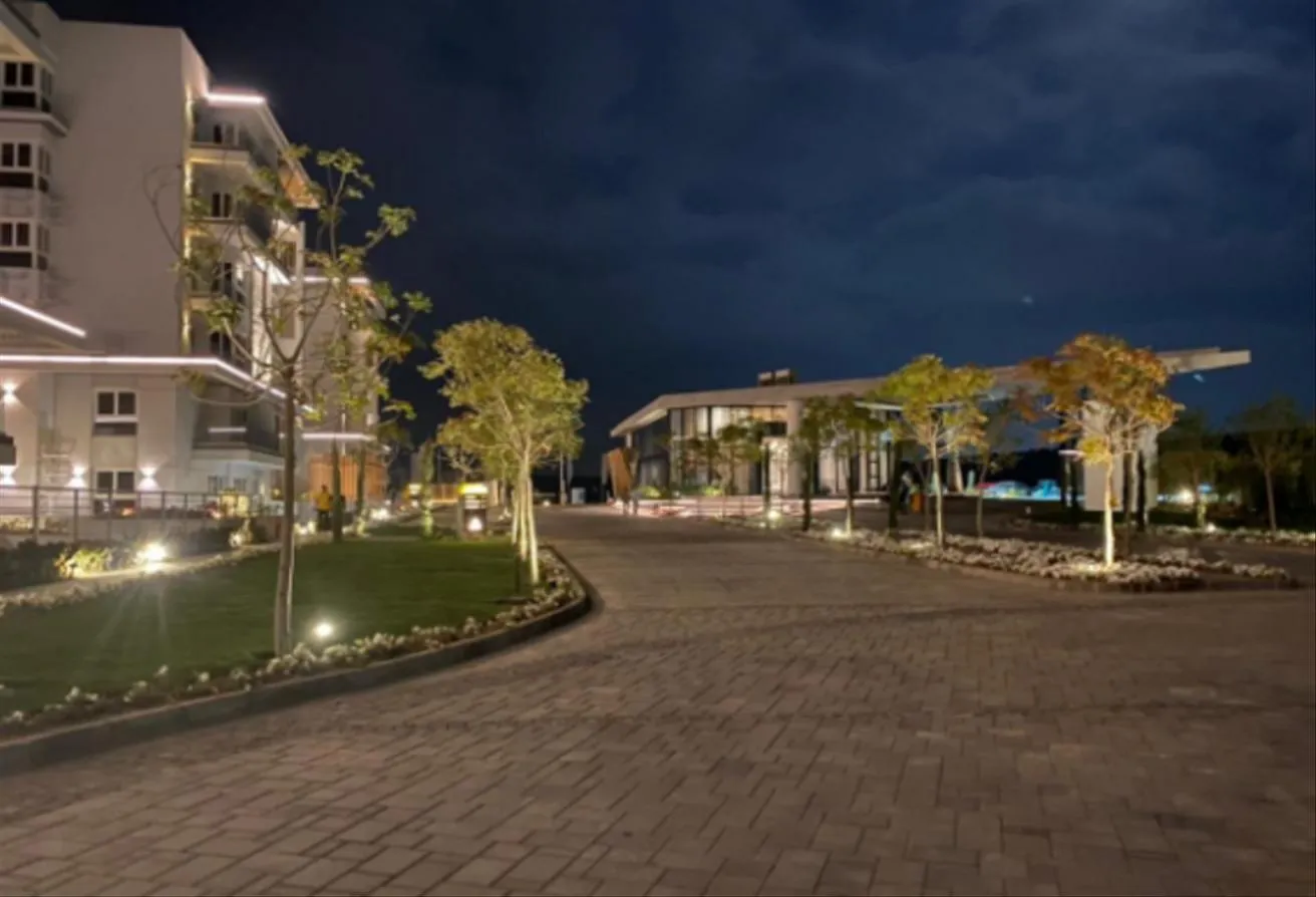 Sale in Mountain View iCity: Town house 4sale mountain view i city central park