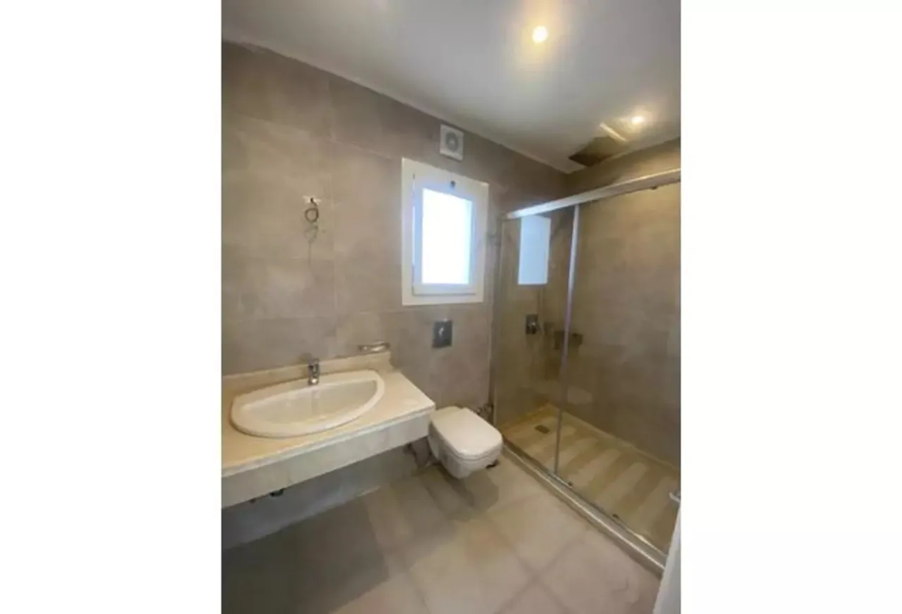 Gallery Image 8