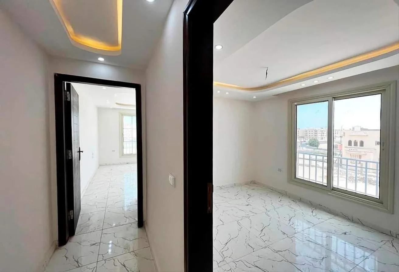 Sale in Intercontinental District: Apartment three bedroom 121m Street view, Hurghada