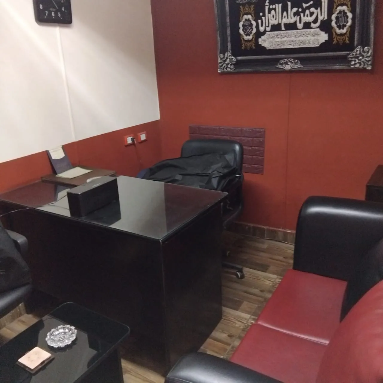 Ground floor administrative office with private entrance for rent in Mohand