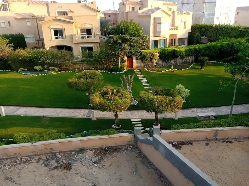 Villas 5 bedrooms for sale in Katameya Hills New Cairo