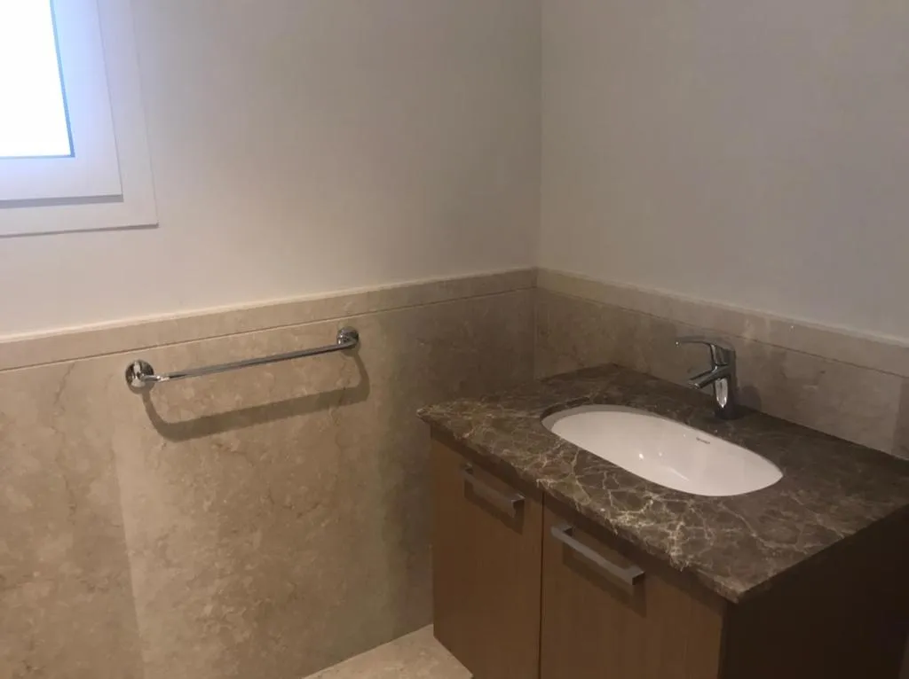 Rent in Mivida: Luxury villa, modern finishing, 5 bed open view
