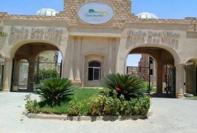 Semi finished villa for sale in New Cairo Etoile de Ville