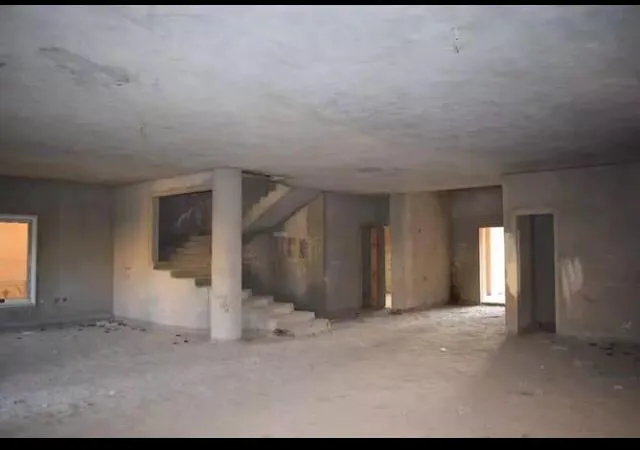 Standalone villas for sale in Les Rois with installments