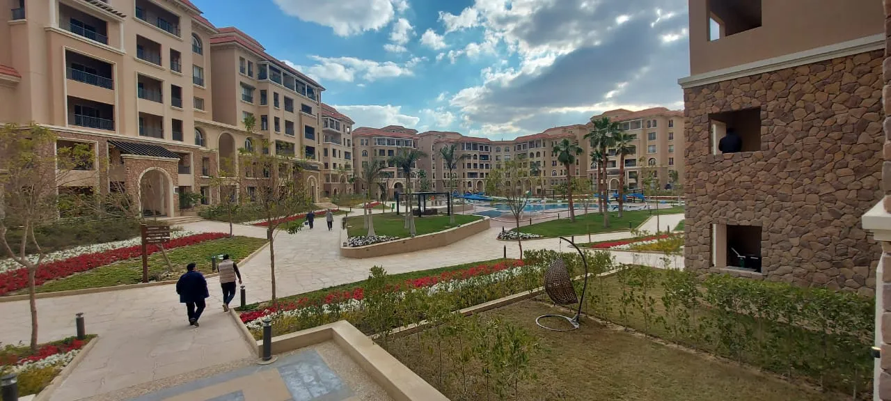 Sale in 90 Avenue: شقة كاملة التشطيب للبيع بالتكييفات على التسعين AUC
