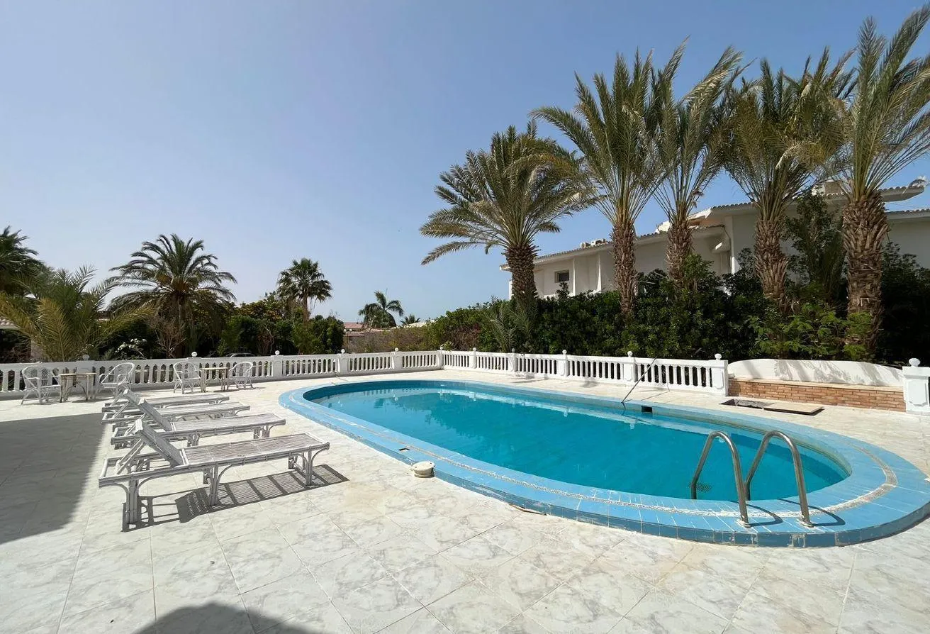 Sale in Hurghada: Turn key 2-bedroom apartment with sea view
