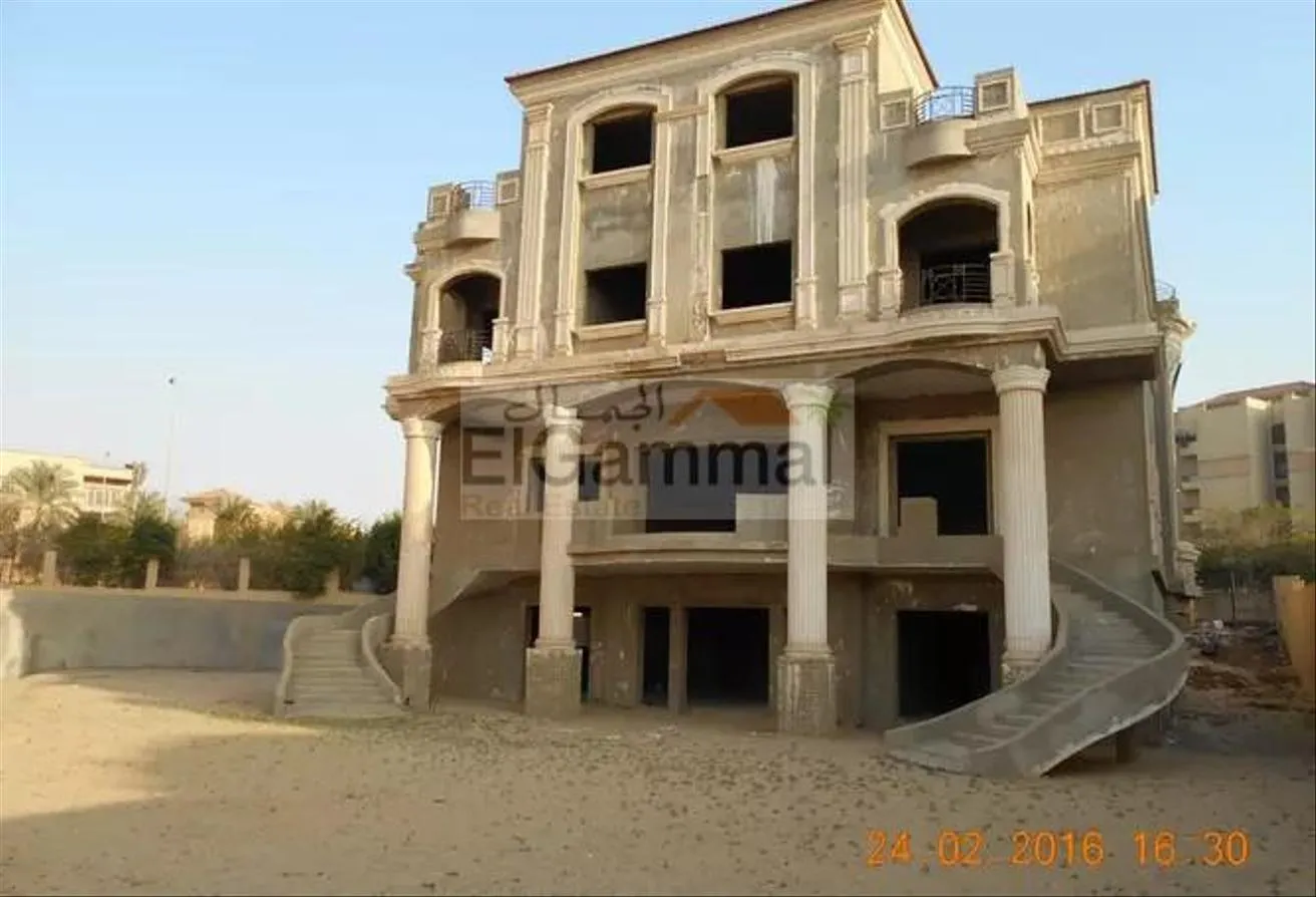 Sale in Concord Gardens: للبيع قصران متجاوران بسعر مناسب للجادين