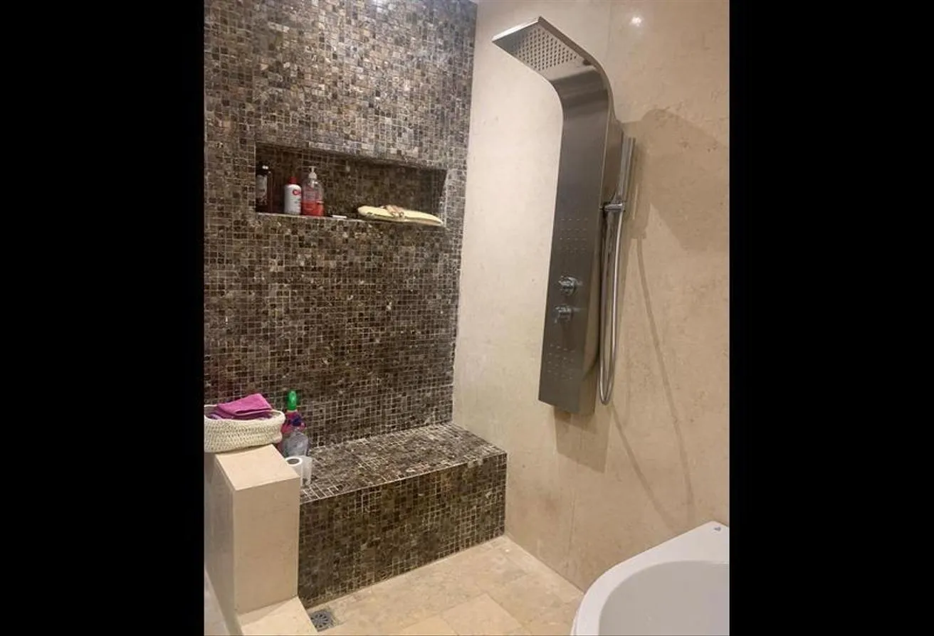 Gallery Image 9