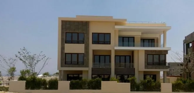 Pyramids Heights Cairo Alexandria Desert Road apartment 245m for sale