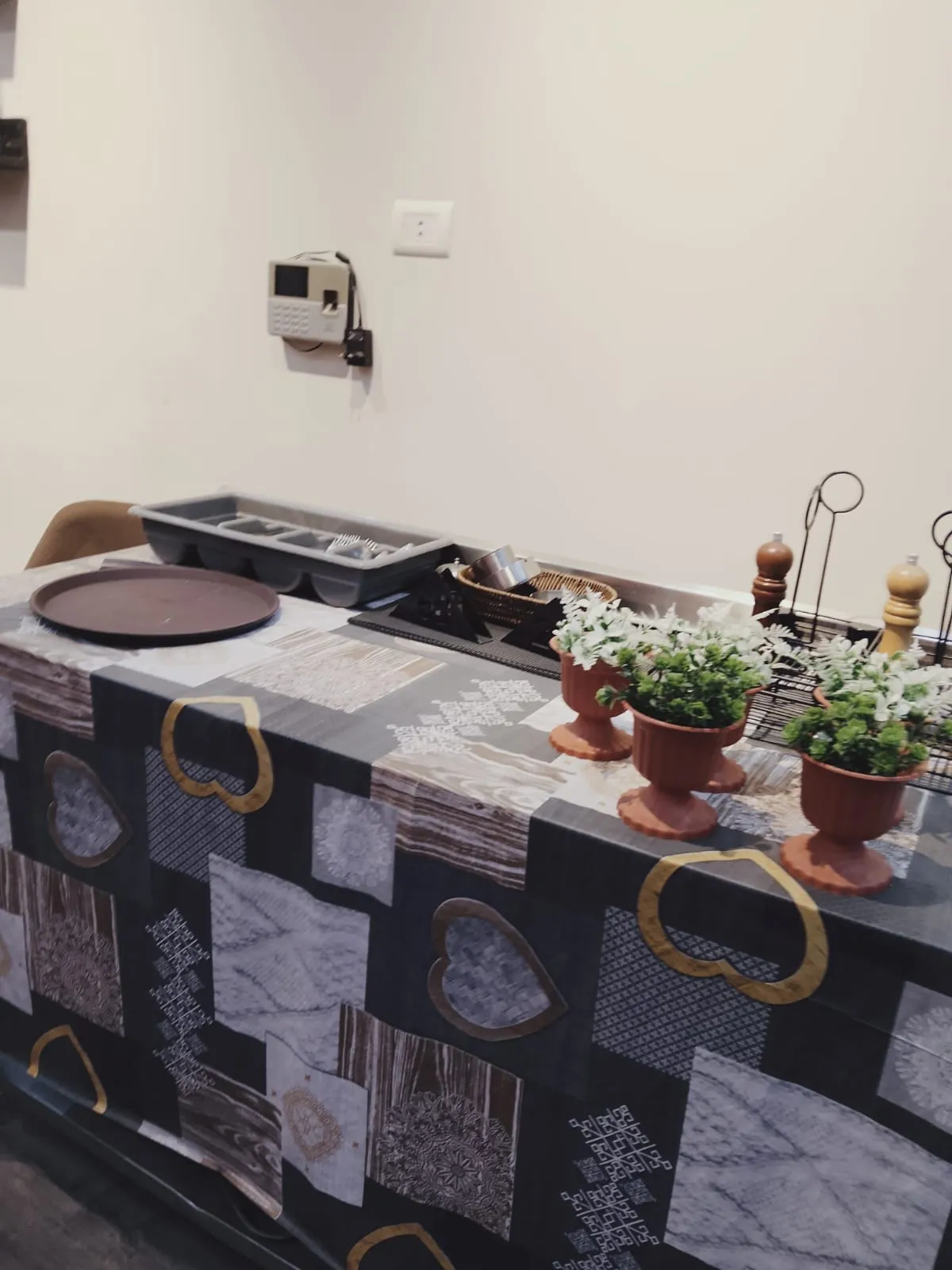 Shop for rent in Mohandiseen, off the main Arab League St