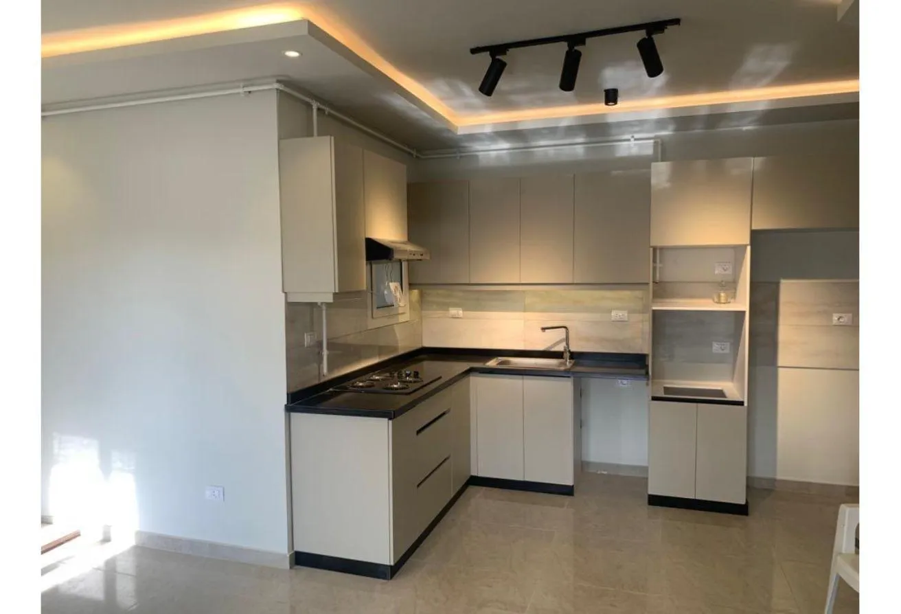 Sale in Mountain View Hyde Park: Penthouse-Mountain view Hyde