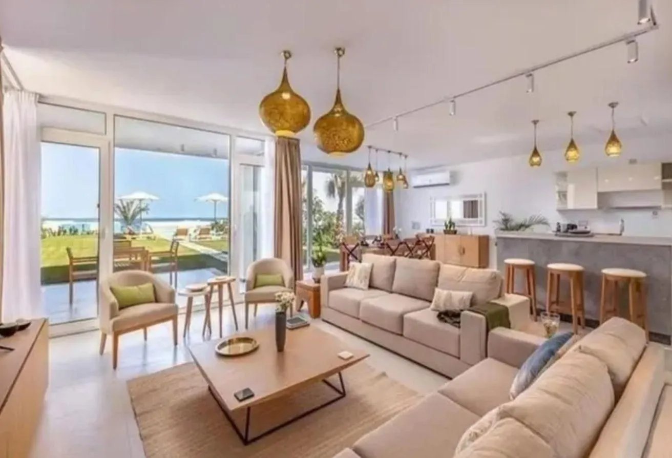 Sale in Marseilia Beach 3: Townhouse on the sea next to  Marassi |installment