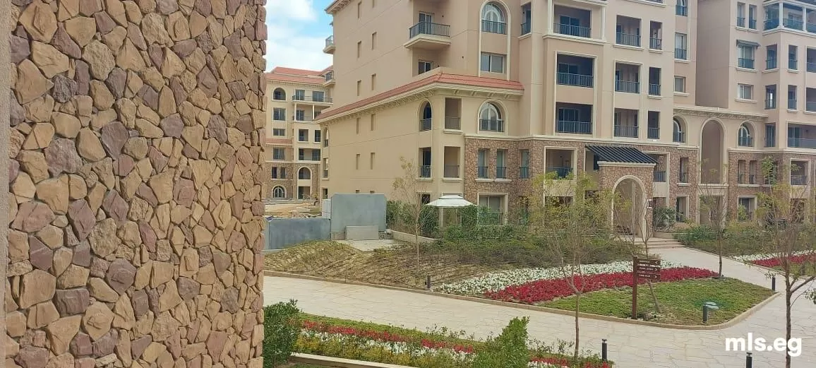 Penthouse for Resale New Cairo, 90 Avenue , With Installments .