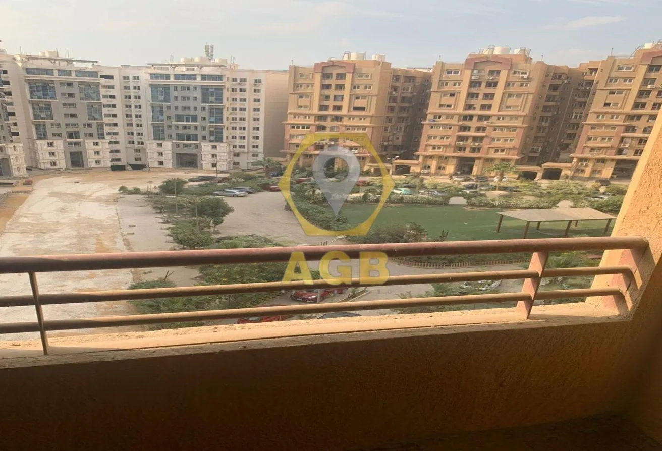 البيع في سما القاهرة: لسرعة البيع شقة في ابراج سما - تطل علي الدائري 