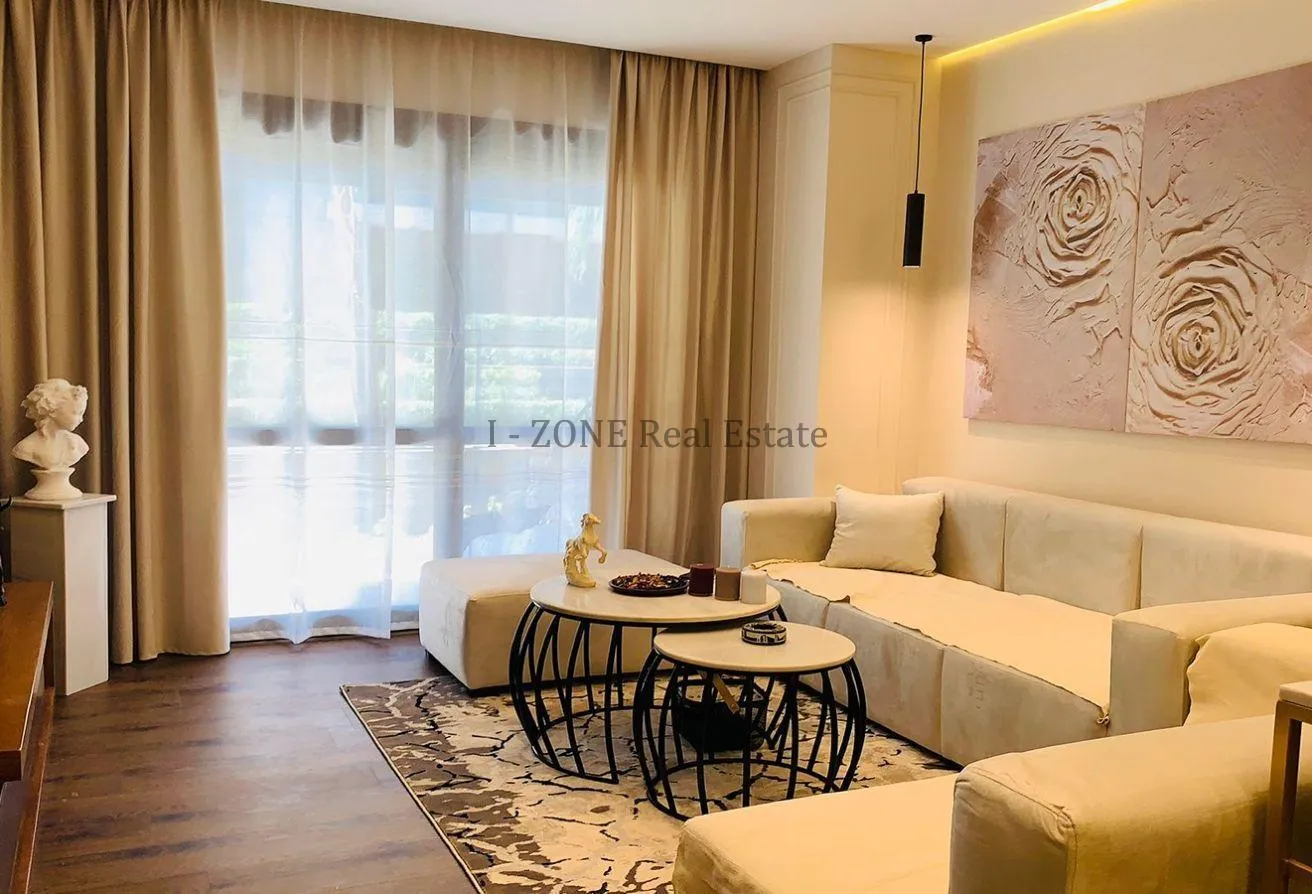Rent in El Patio Oro: First Residence Hotel Apartment with a Distinctive