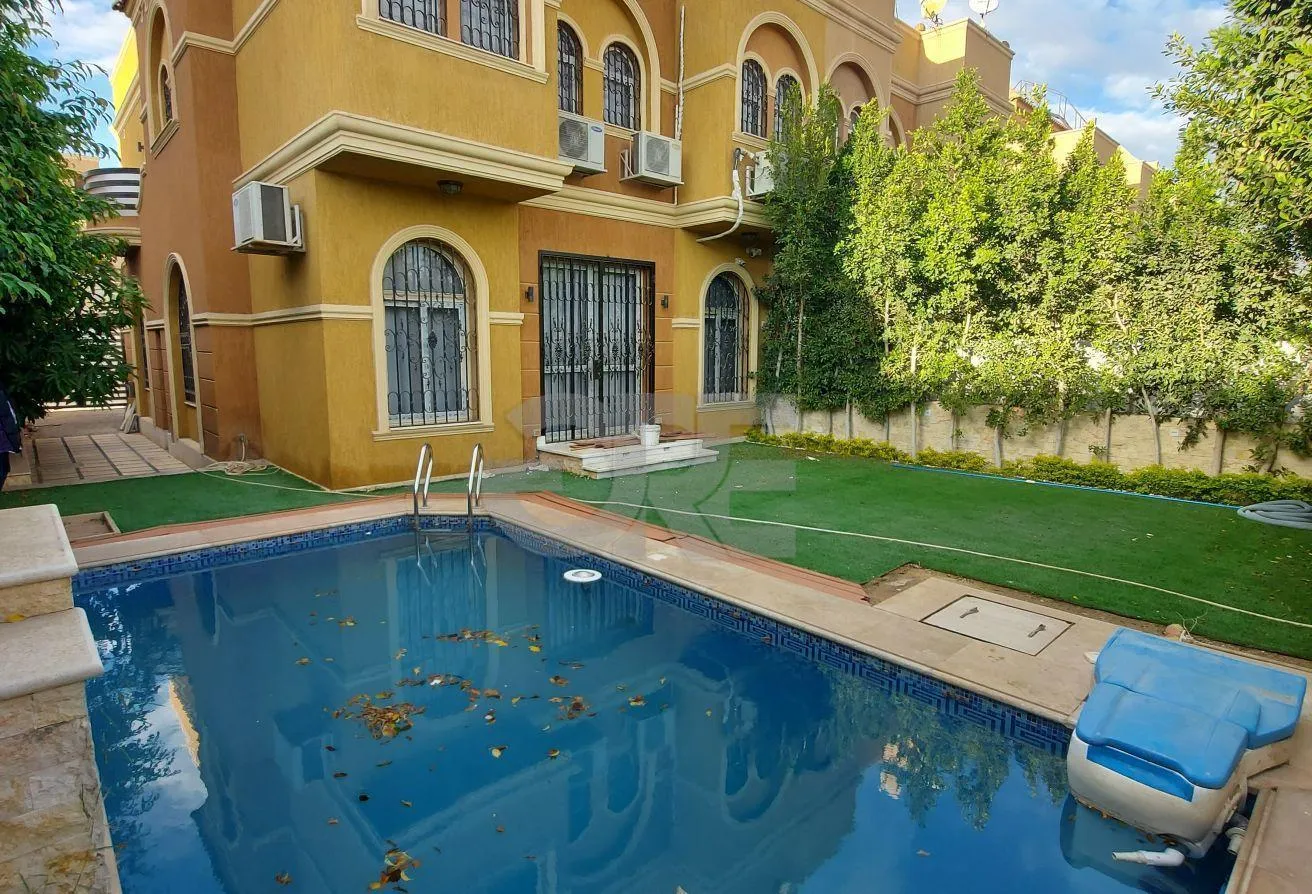 للايجار في ويست جايت: فيلا مفروشة للايجار بحمام سباحة 