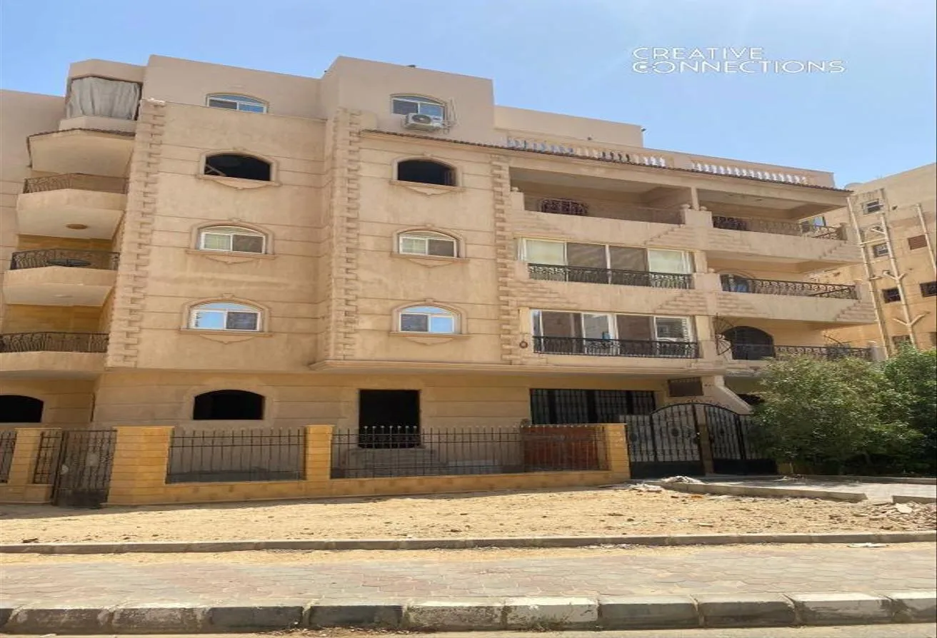 Sale in 1st Neighborhood: Duplex 205 m for sale in the Seventh District