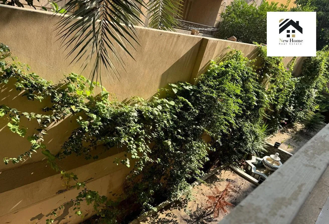 Sale in District 3: Very special commercial shop 50 meters