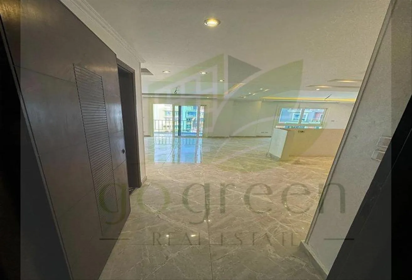 Sale in Amorada: Duplex for sale with a private garden in Amoradia