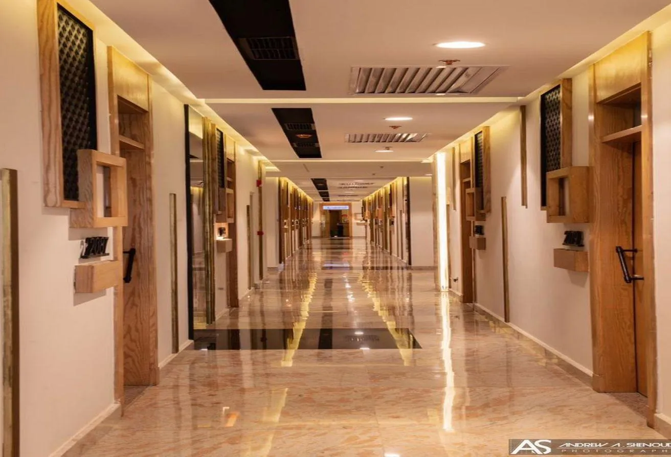 Sale in Al Sadat Axis: عيادة للبيع 50م ميديكال بارك اليت الرحاب سوبر لوكس