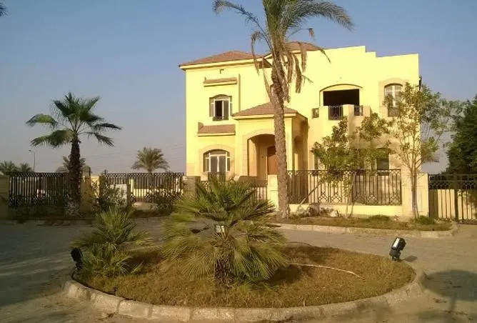 Sale in Gardenia Park: Huge Standalone Villa For Sale In Gardenia Park 1