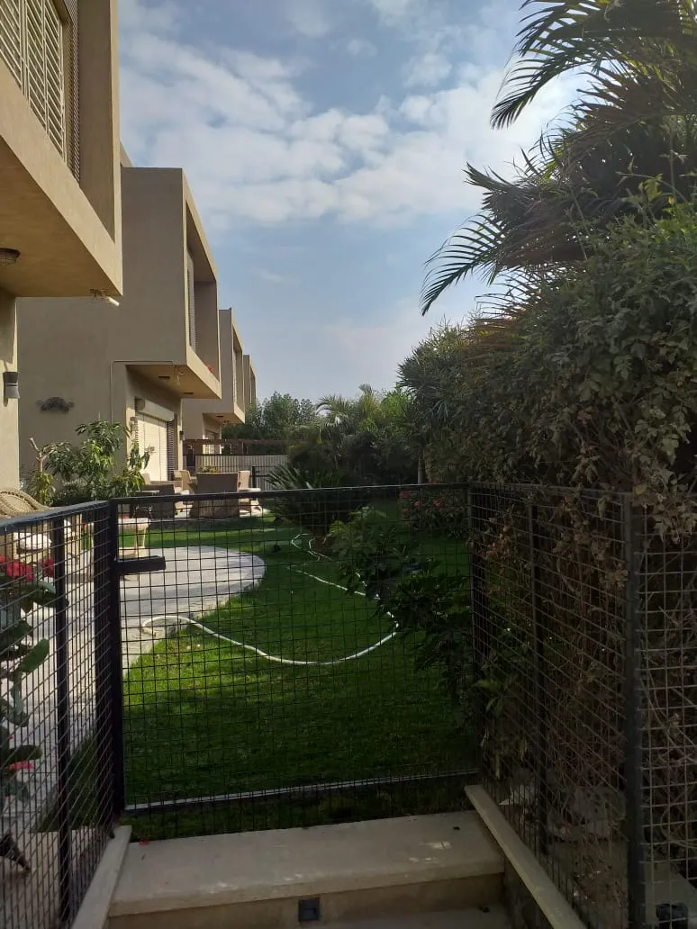 البيع في نيو جيزة: نيو جيزه مكتب متميز للبيع بسعر مناسب للجادين 