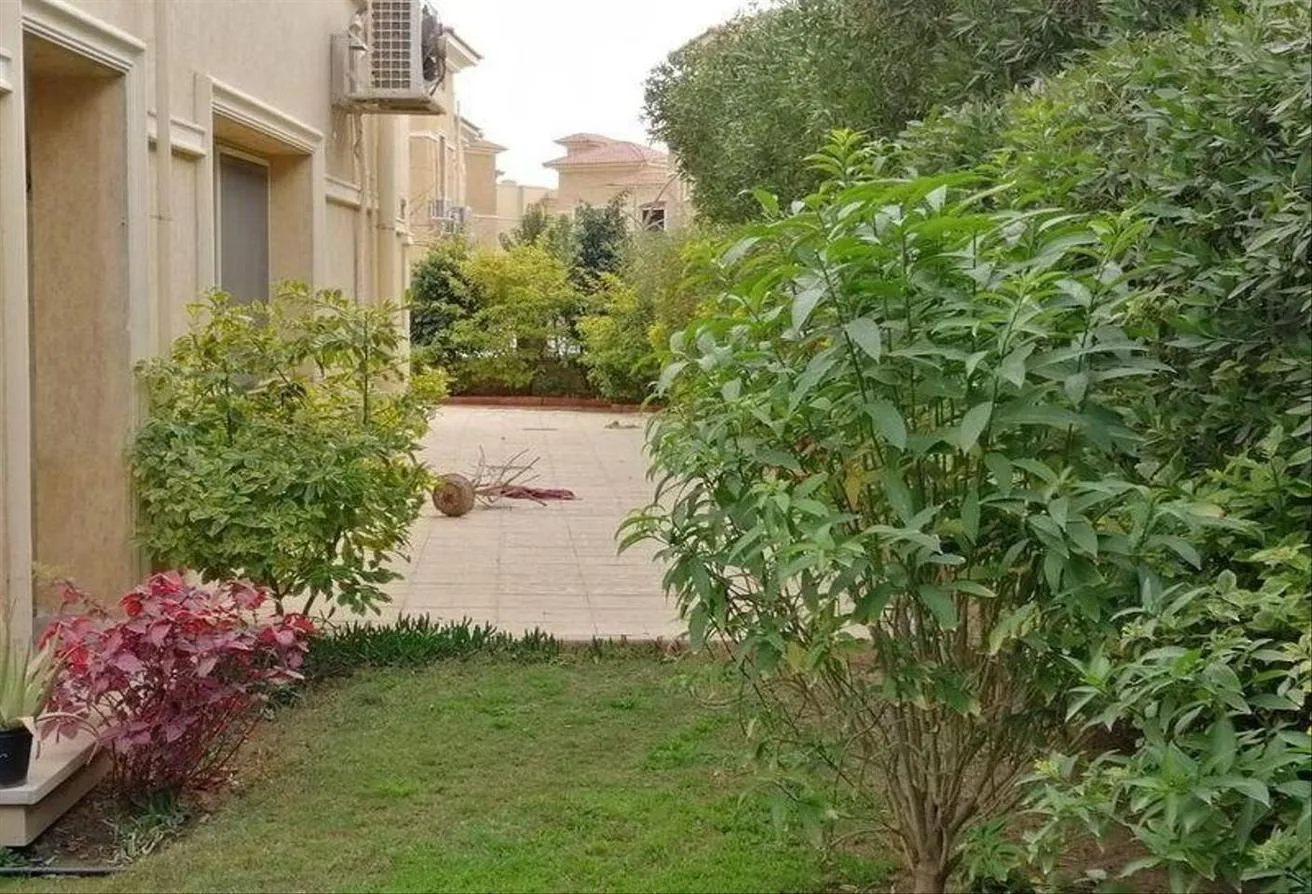 Sale in Stone Park: Duplex with garden with installments over 8y in Stone Park New Cairo