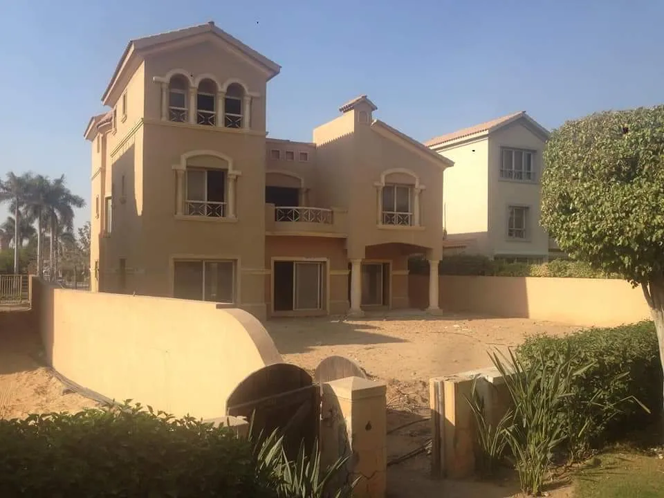 Semi Finished villa for resale Katameya Hills compound New Cairo